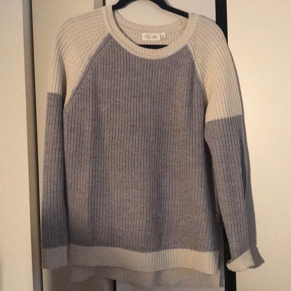 Knit sweater